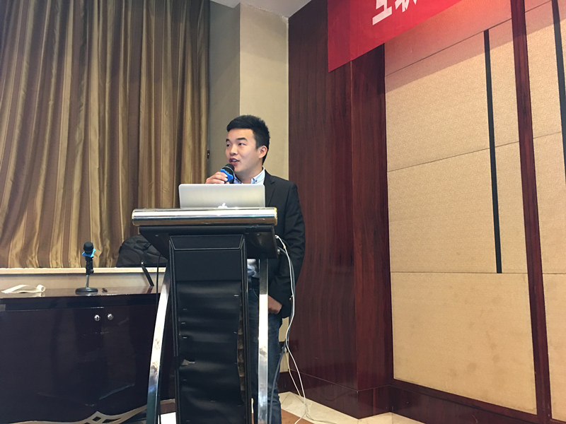 黃永清老師.jpg 黃永清老師.jpg